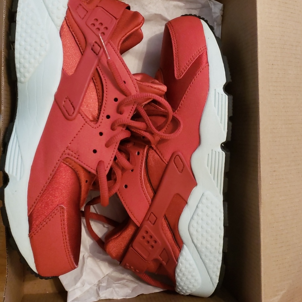 WMNS AIR HUARACHE RUN